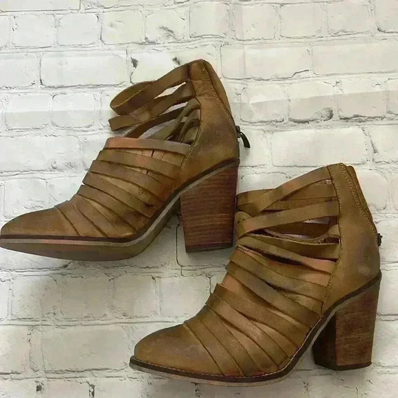 Free People ankle zip up heeled booties - Picture 3 of 10